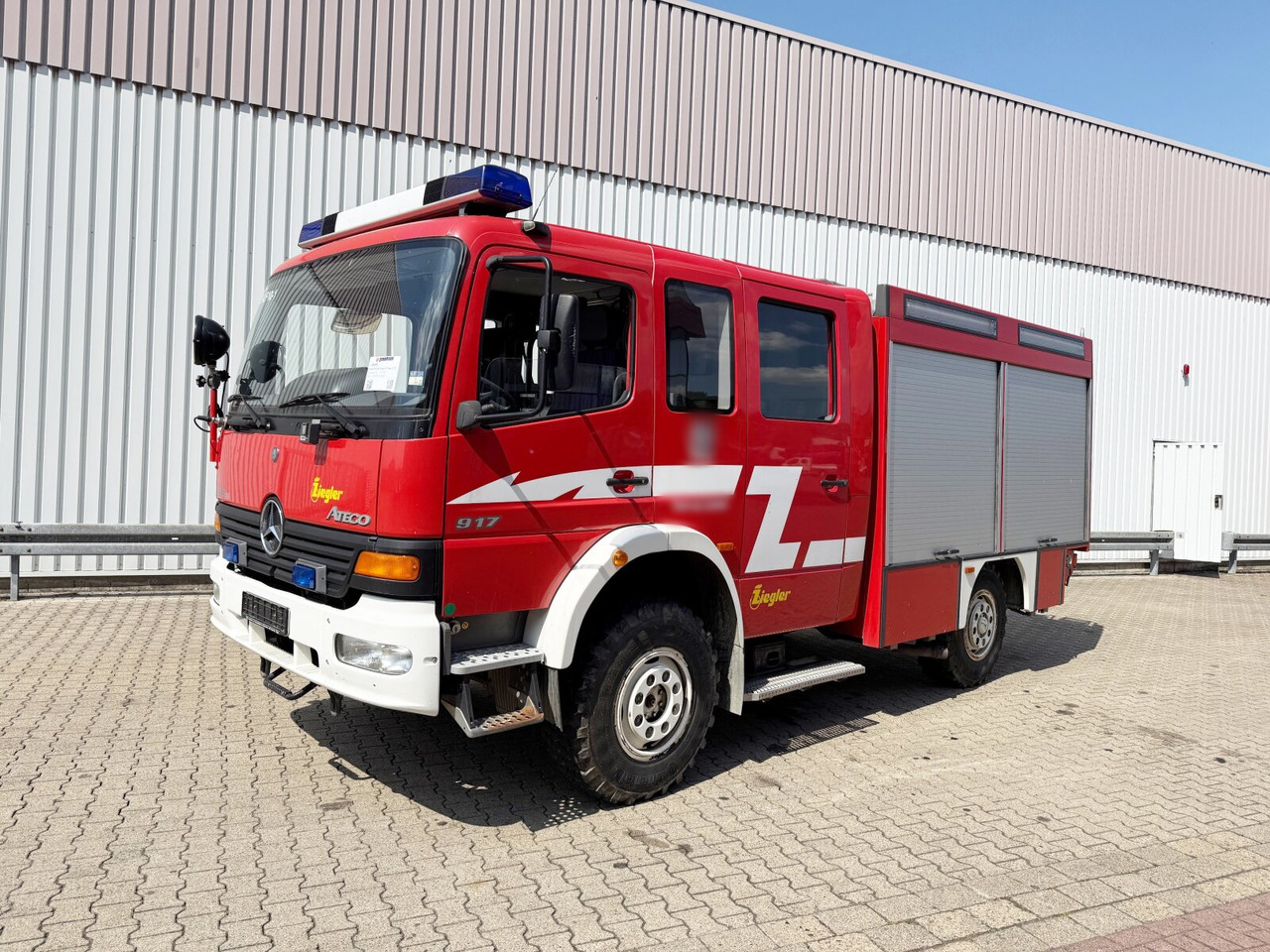 Mercedes-Benz Atego 917 4x4, LF 10 Atego 917 4x4, LF 10, Einzelbereifung, AT-Motor - Kiirabiauto: pilt 1 Mercedes-Benz Atego 917 4x4, LF 10 Atego 917 4x4, LF 10, Einzelbereifung, AT-Motor - Kiirabiauto: pilt 1