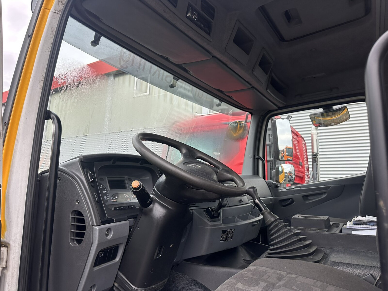 Mercedes-Benz Axor 2629 K 6x4 Axor 2629 K 6x4, PTO, Steel, Manual, 6-Zylinder - Kabiinišassiiga veoauto: pilt 4 Mercedes-Benz Axor 2629 K 6x4 Axor 2629 K 6x4, PTO, Steel, Manual, 6-Zylinder - Kabiinišassiiga veoauto: pilt 4