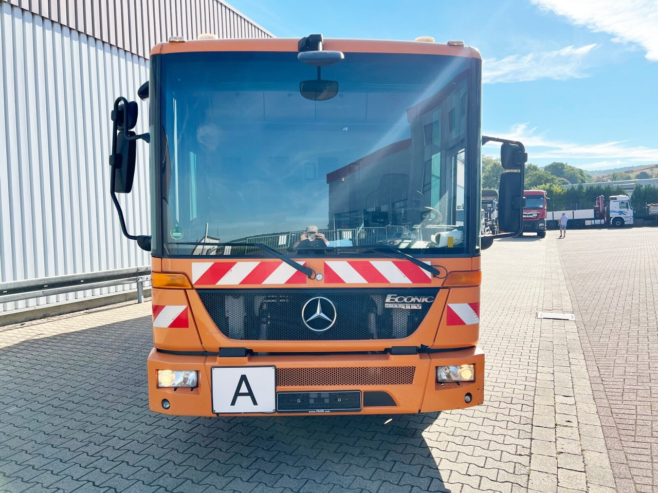 Prügiauto transporditavad ained jäätmed Mercedes-Benz Econic 2629 L/NLA 6x2/4 Econic 2629 L/NLA 6x2/4, EEV, Lenkachse, FAUN Rotopress 519L, Zöller-Schüttung: pilt 8 Prügiauto transporditavad ained jäätmed Mercedes-Benz Econic 2629 L/NLA 6x2/4 Econic 2629 L/NLA 6x2/4, EEV, Lenkachse, FAUN Rotopress 519L, Zöller-Schüttung: pilt 8