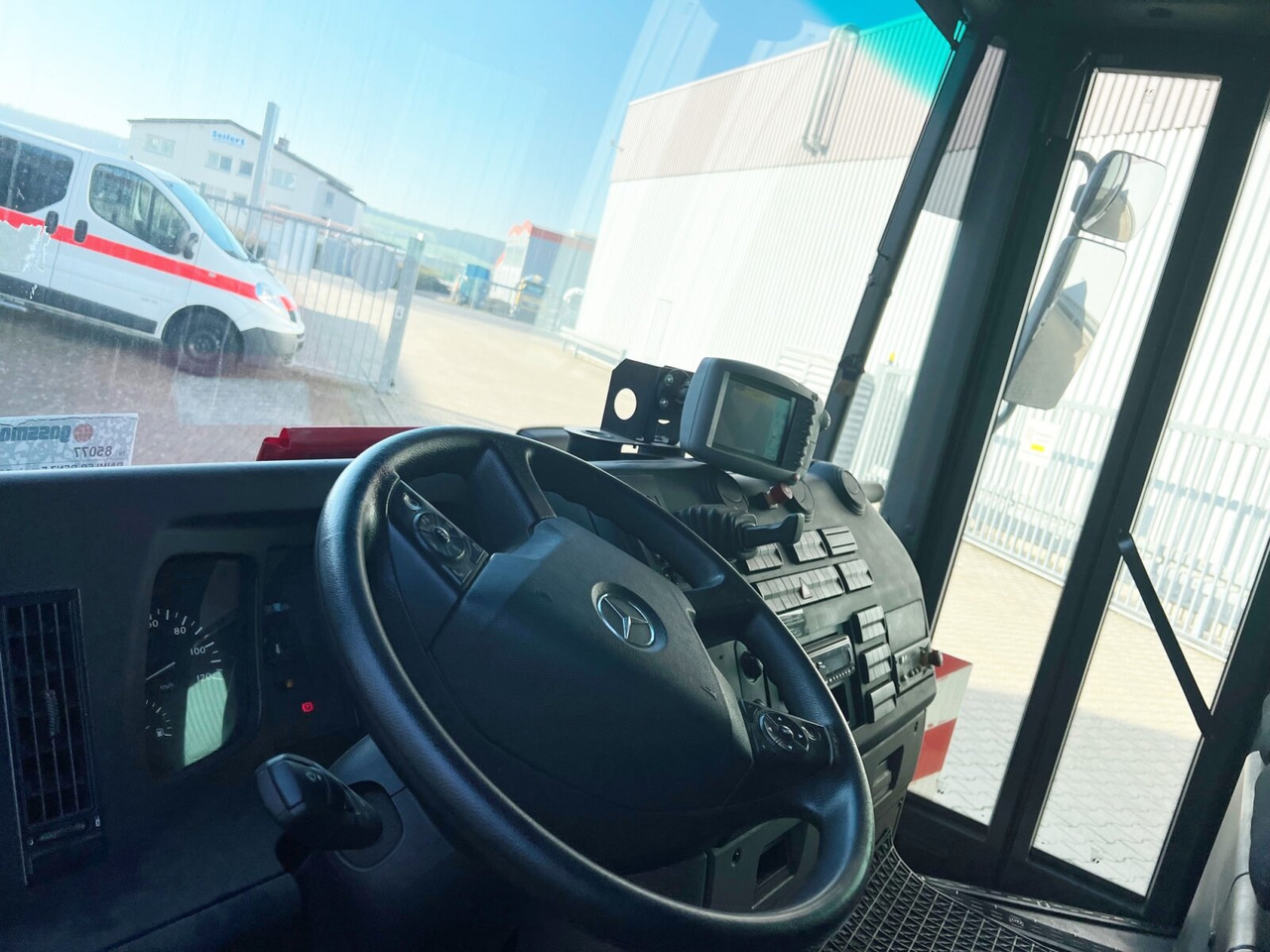 Mercedes-Benz Econic 2635 LL 6x2/4 NLA Econic 2635 LL 6x2/4 NLA, Lenkachse, FAUN Rotopress 521L, Zöller-Schüttung - Kabiinišassiiga veoauto: pilt 5 Mercedes-Benz Econic 2635 LL 6x2/4 NLA Econic 2635 LL 6x2/4 NLA, Lenkachse, FAUN Rotopress 521L, Zöller-Schüttung - Kabiinišassiiga veoauto: pilt 5