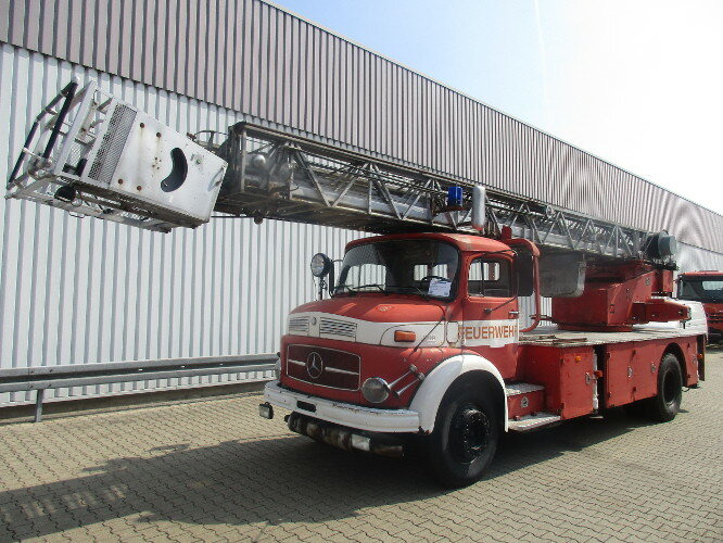 Mercedes-Benz - L 1519 4x2 DL 30 L 1519 4x2 Feuerwehr Drehleiter DL30 - Tuletõrjeauto: pilt 1 Mercedes-Benz - L 1519 4x2 DL 30 L 1519 4x2 Feuerwehr Drehleiter DL30 - Tuletõrjeauto: pilt 1
