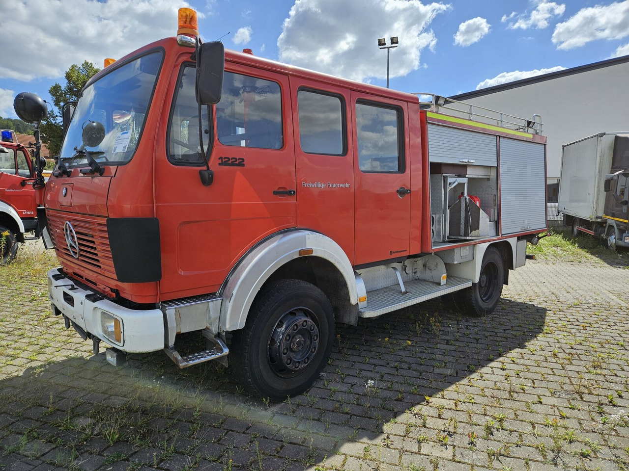 Mercedes-Benz SK 1222 AF 4x4 Doka SK 1222 AF 4x4 Doka, TLF16/25 - Kiirabiauto: pilt 1 Mercedes-Benz SK 1222 AF 4x4 Doka SK 1222 AF 4x4 Doka, TLF16/25 - Kiirabiauto: pilt 1
