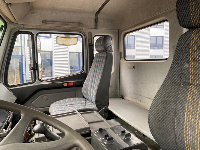 Mercedes-Benz SK 1824 AK 4x4 SK 1824 AK 4x4 Chassis - Kabiinišassiiga veoauto: pilt 5 Mercedes-Benz SK 1824 AK 4x4 SK 1824 AK 4x4 Chassis - Kabiinišassiiga veoauto: pilt 5