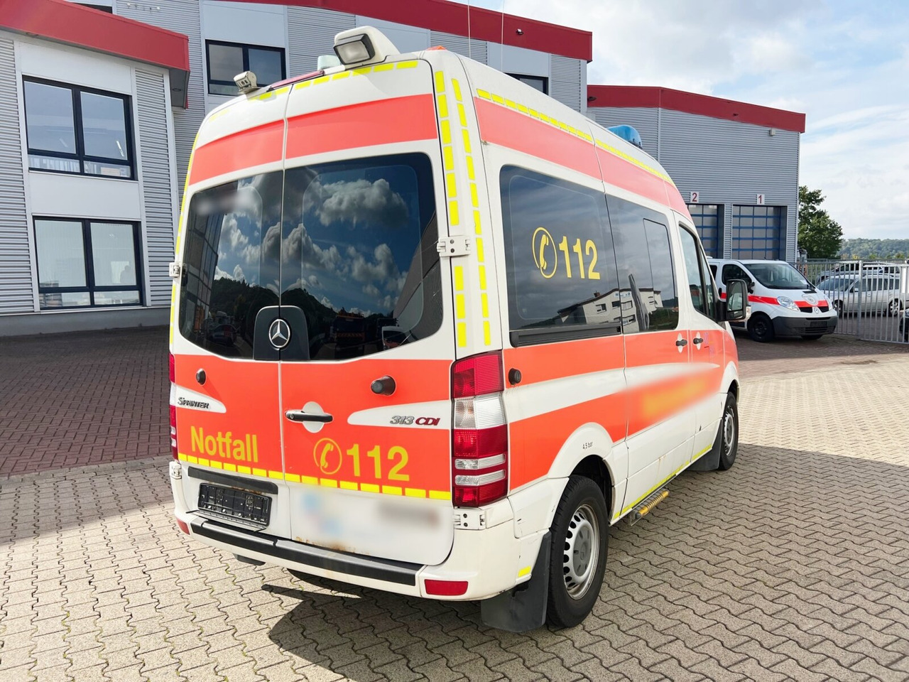 Mercedes-Benz Sprinter 313 CDI 4x2 Sprinter 313 CDI 4x2, EEV, Krankenwagen liising Mercedes-Benz Sprinter 313 CDI 4x2 Sprinter 313 CDI 4x2, EEV, Krankenwagen: pilt 13 Mercedes-Benz Sprinter 313 CDI 4x2 Sprinter 313 CDI 4x2, EEV, Krankenwagen liising Mercedes-Benz Sprinter 313 CDI 4x2 Sprinter 313 CDI 4x2, EEV, Krankenwagen: pilt 13