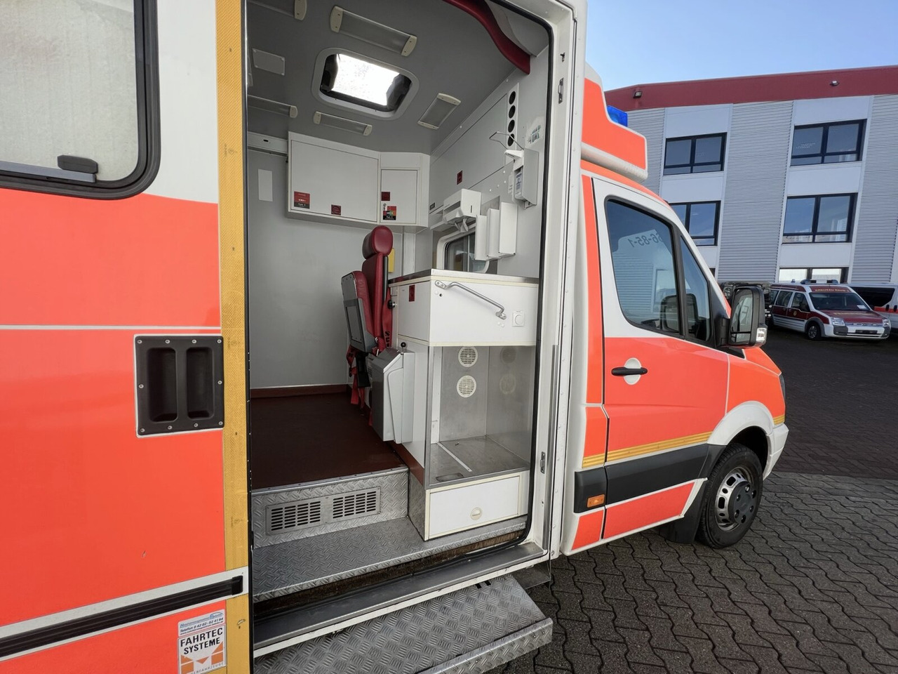 Mercedes-Benz Sprinter 516 CDI 4x2 Sprinter 516 CDI 4x2, Rettungswagen, Retarder liising Mercedes-Benz Sprinter 516 CDI 4x2 Sprinter 516 CDI 4x2, Rettungswagen, Retarder: pilt 15