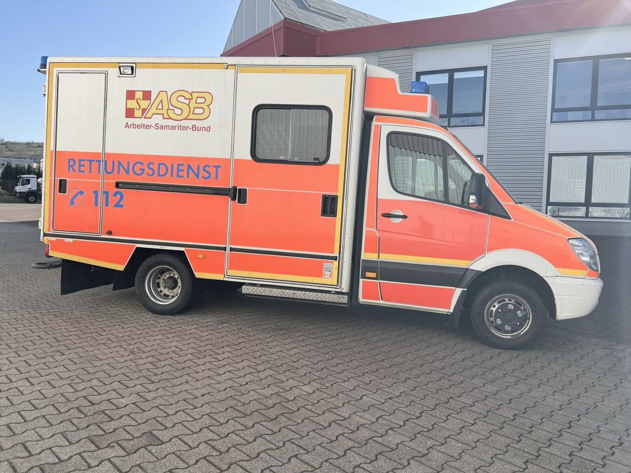 Mercedes-Benz Sprinter 516 CDI 4x2 Sprinter 516 CDI 4x2, Rettungswagen, Retarder liising Mercedes-Benz Sprinter 516 CDI 4x2 Sprinter 516 CDI 4x2, Rettungswagen, Retarder: pilt 10