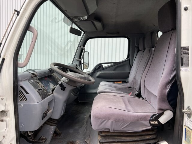 Mitsubishi Canter Fuso 7C15D 4x2 Canter Fuso 7C15D 4x2 - Kallurauto: pilt 2 Mitsubishi Canter Fuso 7C15D 4x2 Canter Fuso 7C15D 4x2 - Kallurauto: pilt 2