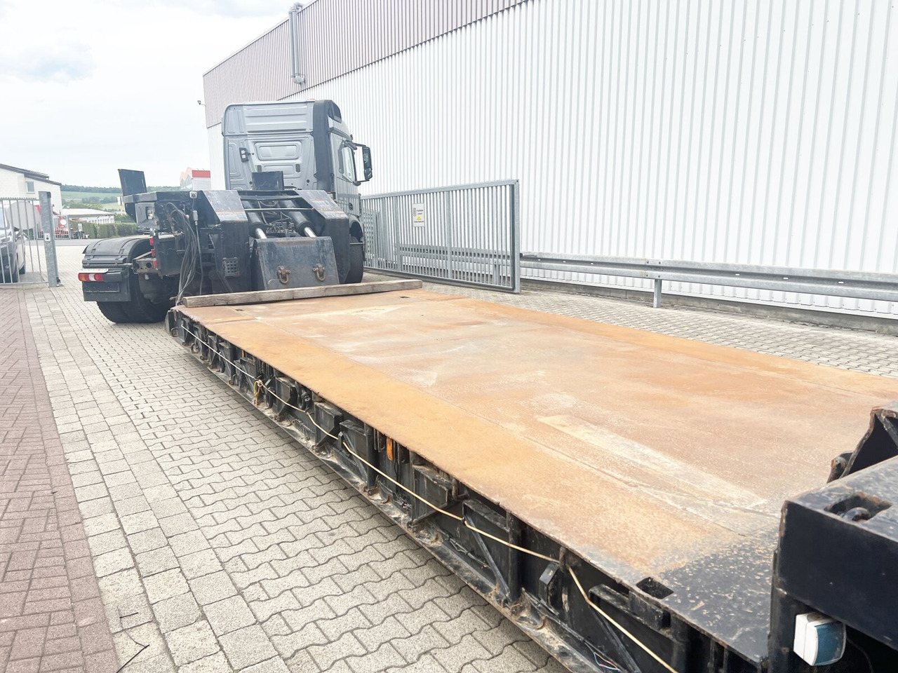 Nooteboom Euro-54-03 Euro-54-03, Schwanenhals abfahrbar, Hydr. Zwangsgelenkt - Madal platvormpoolhaagis: pilt 5 Nooteboom Euro-54-03 Euro-54-03, Schwanenhals abfahrbar, Hydr. Zwangsgelenkt - Madal platvormpoolhaagis: pilt 5