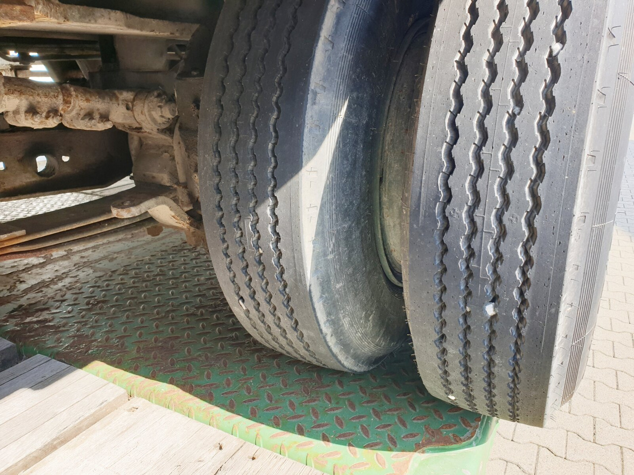 Madal platvormpoolhaagis transporditavad ained rasketehnika P 528/803-01 BLUMHARDT P 528/803-01, 3-Achs Satteltieflader, Ex-: pilt 15 Madal platvormpoolhaagis transporditavad ained rasketehnika P 528/803-01 BLUMHARDT P 528/803-01, 3-Achs Satteltieflader, Ex-: pilt 15