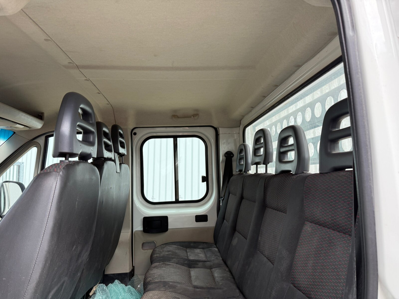 Peugeot Boxer 4x2 Doka Boxer 4x2 Doka - Madelauto, Meeskonnaauto: pilt 4 Peugeot Boxer 4x2 Doka Boxer 4x2 Doka - Madelauto, Meeskonnaauto: pilt 4