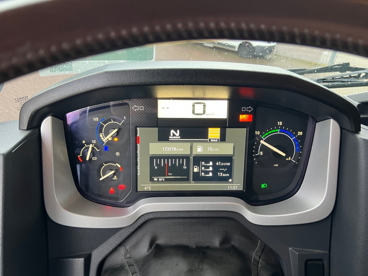Renault C 520 6x4 C 520 6x4, Retarder, Nebenantrieb - Kabiinišassiiga veoauto: pilt 4 Renault C 520 6x4 C 520 6x4, Retarder, Nebenantrieb - Kabiinišassiiga veoauto: pilt 4