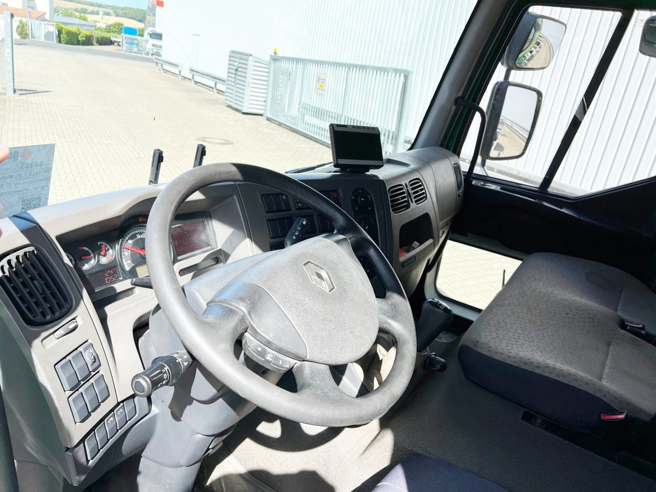 Renault Midlum 220.12 4x2 Midlum 220.12 4x2, BDF verschiedene Größen - Kabiinišassiiga veoauto: pilt 2 Renault Midlum 220.12 4x2 Midlum 220.12 4x2, BDF verschiedene Größen - Kabiinišassiiga veoauto: pilt 2