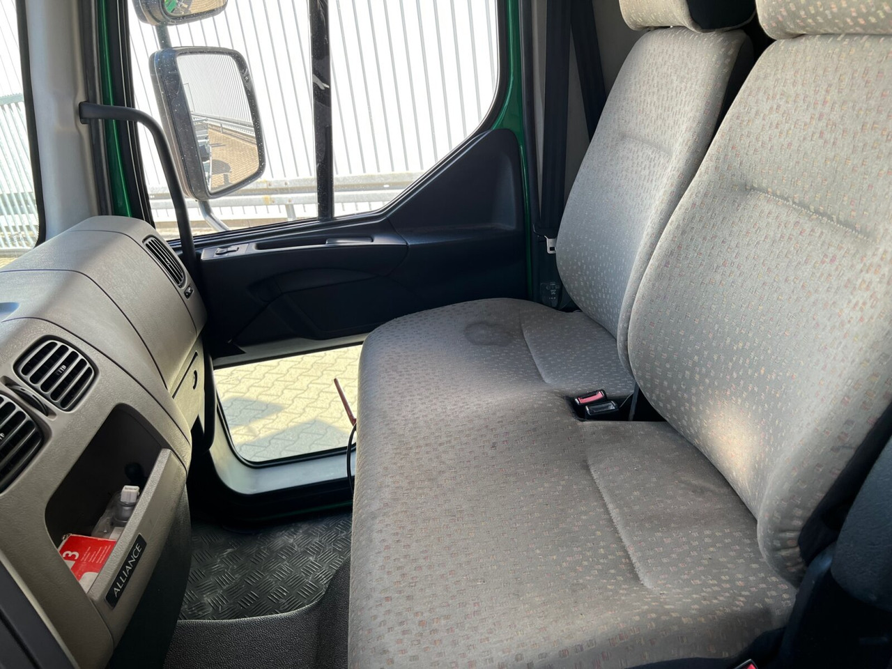 Renault Midlum 220.12 4x2 Midlum 220.12 4x2, BDF verschiedene Größen - Kabiinišassiiga veoauto: pilt 5 Renault Midlum 220.12 4x2 Midlum 220.12 4x2, BDF verschiedene Größen - Kabiinišassiiga veoauto: pilt 5