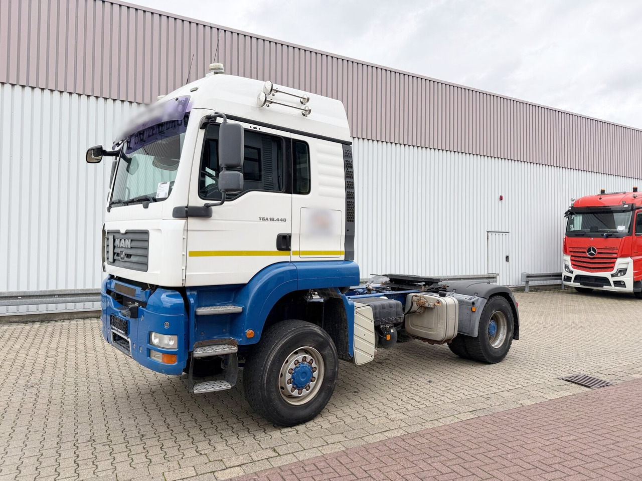 MAN TGA 18.440 4x4 BL TGA 18.440 4x4 BL, Hydraulik - Sadulveok: pilt 1 MAN TGA 18.440 4x4 BL TGA 18.440 4x4 BL, Hydraulik - Sadulveok: pilt 1