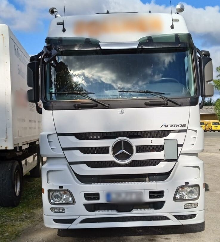 Mercedes-Benz Actros 1841 LS 4x2 Actros 1841/44 LS 4x2, Retarder, MegaSpace, Bi-Xenon, Ex-Fahrschule - Sadulveok: pilt 2 Mercedes-Benz Actros 1841 LS 4x2 Actros 1841/44 LS 4x2, Retarder, MegaSpace, Bi-Xenon, Ex-Fahrschule - Sadulveok: pilt 2