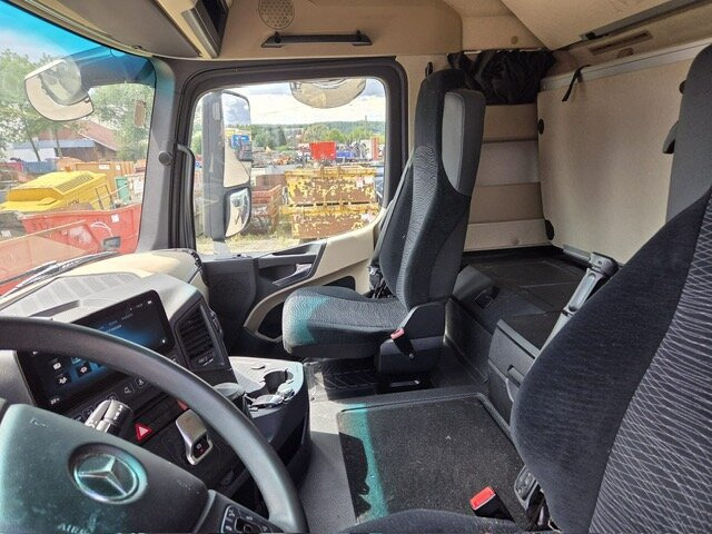 Mercedes-Benz Actros 1846 LS 4x2 Actros 1846 LS 4x2 MultimediaCockpit, StreamSpace, ADR - Sadulveok: pilt 3 Mercedes-Benz Actros 1846 LS 4x2 Actros 1846 LS 4x2 MultimediaCockpit, StreamSpace, ADR - Sadulveok: pilt 3