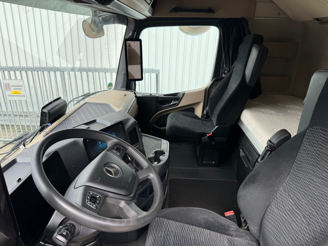 Interior photo 2: Sadulveok Mercedes-Benz Actros 1848 LS 4x2 Actros 1848 LS 4x2, Vollumer ,Retarder