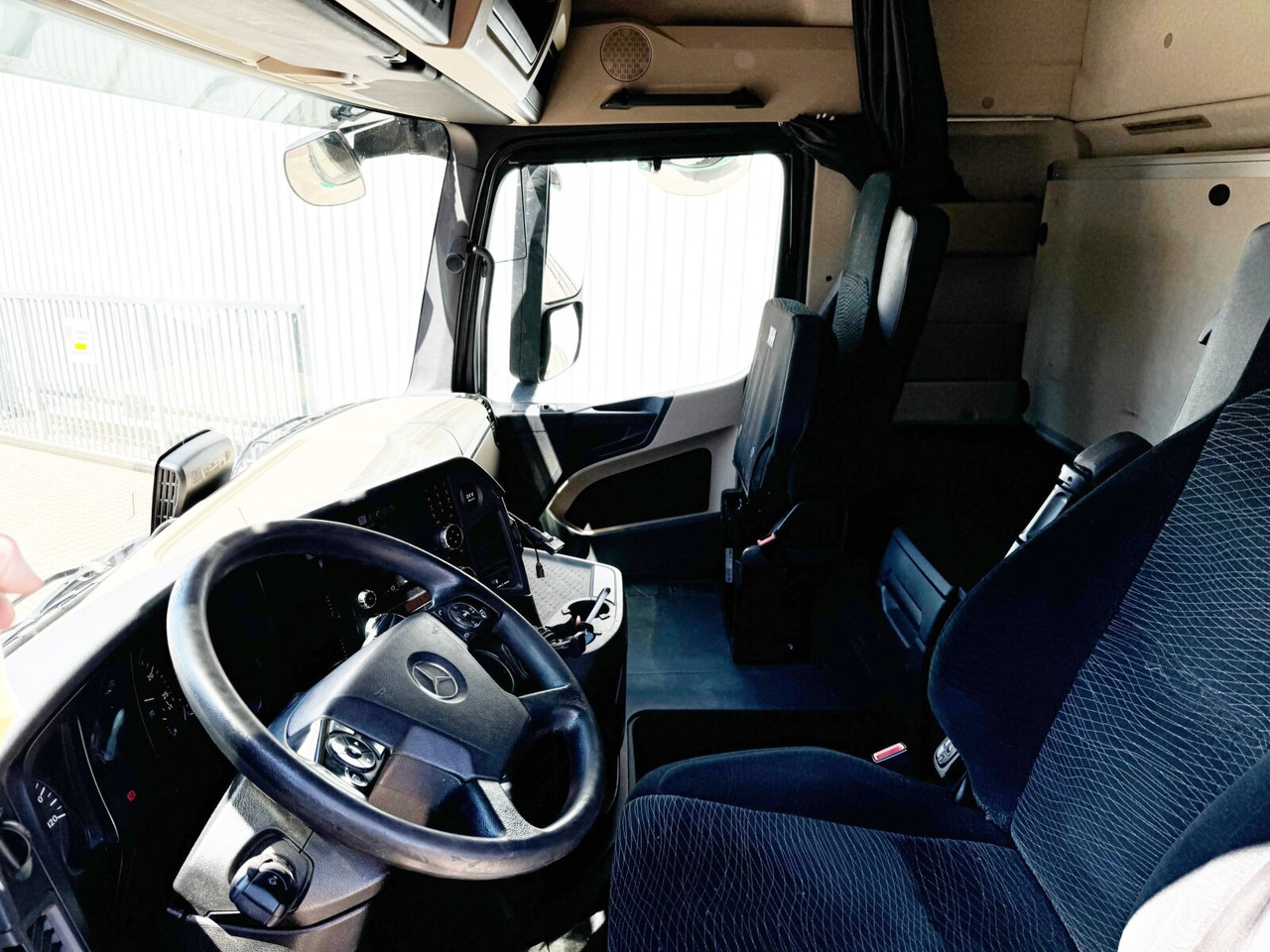 Mercedes-Benz Arocs 1842 LS 4x2 Arocs 1842 LS 4x2, Retarder, StreamSpace, Hydraulik - Sadulveok: pilt 2 Mercedes-Benz Arocs 1842 LS 4x2 Arocs 1842 LS 4x2, Retarder, StreamSpace, Hydraulik - Sadulveok: pilt 2