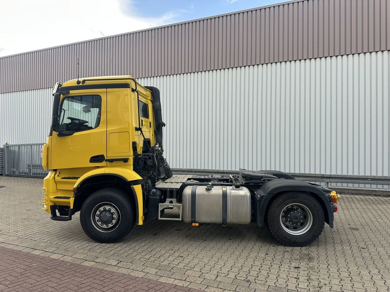 Sadulveok Mercedes-Benz Arocs 1851 LS 4x4 HAD Arocs 1851 LS 4x4 HAD, Hydraulik, Navi, MultimediaCockpit: pilt 13