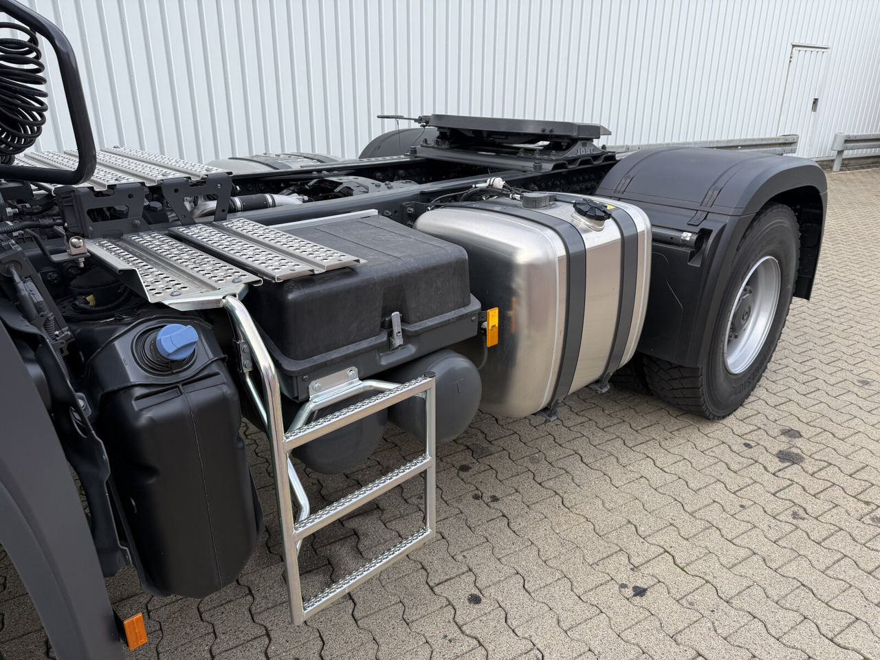 Mercedes-Benz Arocs 1853 AS 4x4 Arocs 1853 AS 4x4, Retarder, MultimediaCockpit, Navi - Sadulveok: pilt 2 Mercedes-Benz Arocs 1853 AS 4x4 Arocs 1853 AS 4x4, Retarder, MultimediaCockpit, Navi - Sadulveok: pilt 2