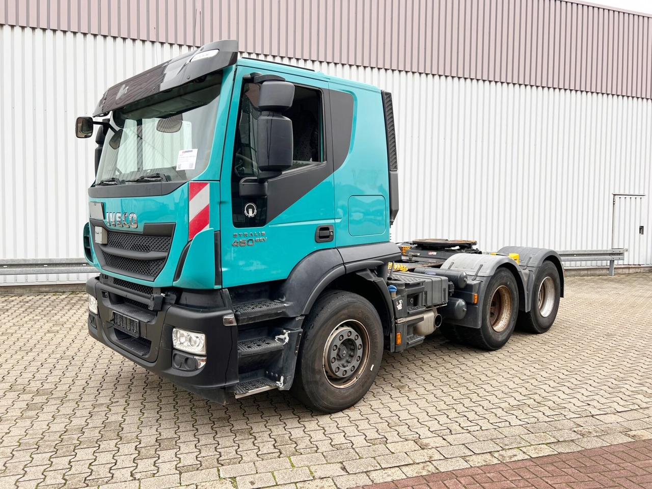 Stralis AT440S46TZ 6x4 Stralis AT440S46TZ 6x4, EEV, Kipphydraulik - Sadulveok: pilt 1 Stralis AT440S46TZ 6x4 Stralis AT440S46TZ 6x4, EEV, Kipphydraulik - Sadulveok: pilt 1