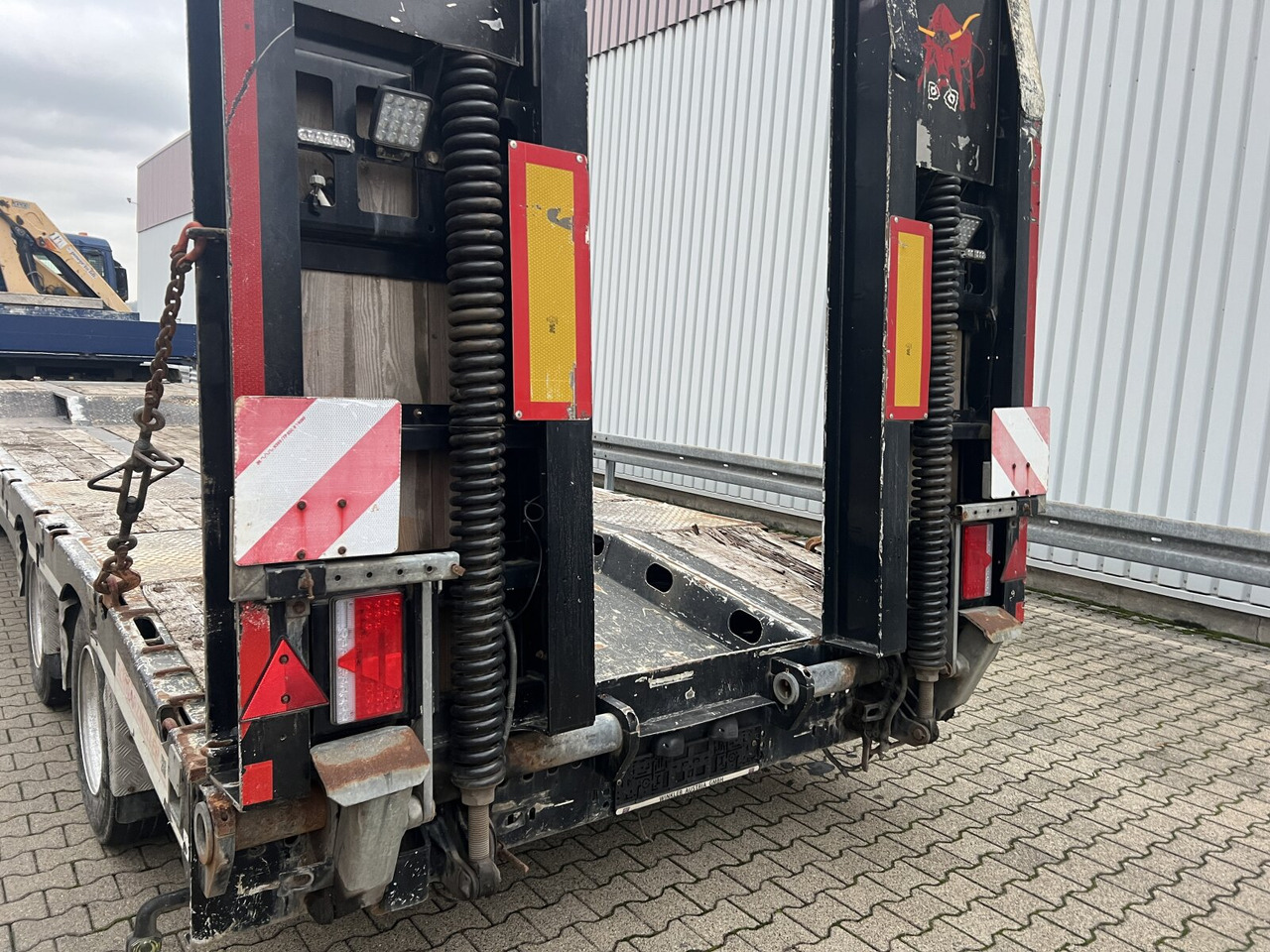 Schwarzmüller T4 G-Serie T4 G-Serie, Schwenkzugöse, Verbr. auf 3m, Baggerstielmulde - Madal platvorm järelhaagis: pilt 3 Schwarzmüller T4 G-Serie T4 G-Serie, Schwenkzugöse, Verbr. auf 3m, Baggerstielmulde - Madal platvorm järelhaagis: pilt 3