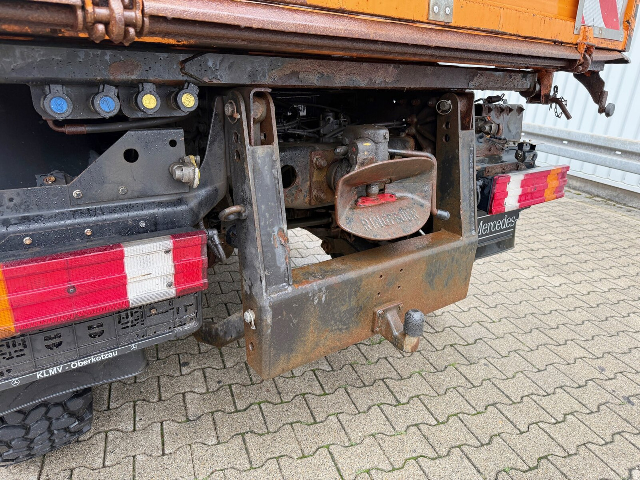 Unimog U 20 4x4 U 20 4x4, Kipper, Zapfwelle, Winterdienstausstattung, 2x AHK - Tarbesõiduk: pilt 2 Unimog U 20 4x4 U 20 4x4, Kipper, Zapfwelle, Winterdienstausstattung, 2x AHK - Tarbesõiduk: pilt 2