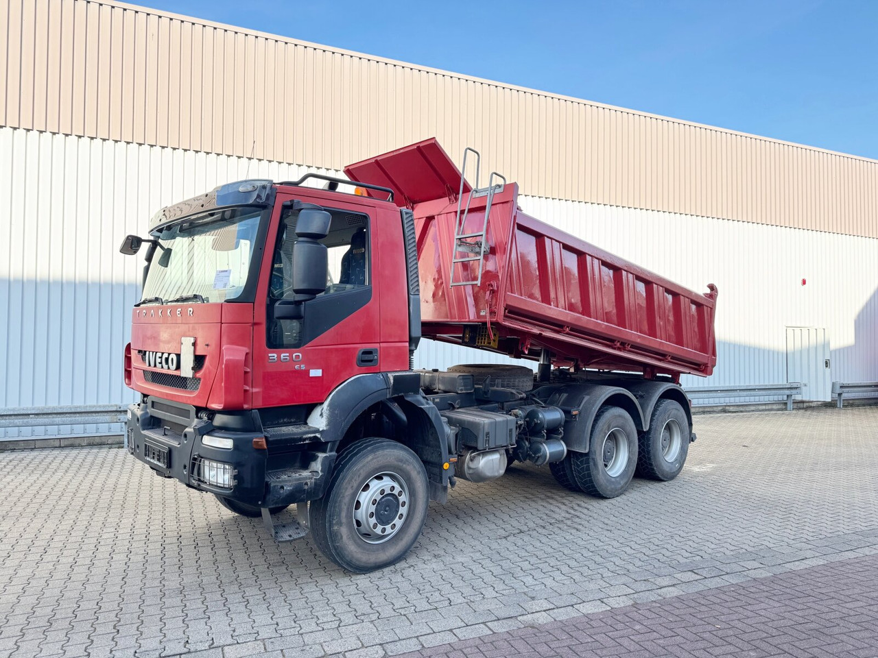 Trakker AD260T36W 6x6 Trakker AD260T36W 6x6 - Kallurauto: pilt 1 Trakker AD260T36W 6x6 Trakker AD260T36W 6x6 - Kallurauto: pilt 1