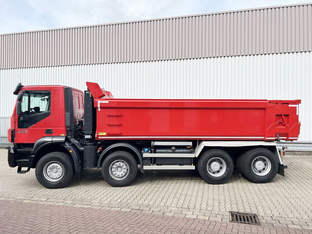 Kallurauto Trakker AD410T50 8x4 Trakker AD410T50 8x4, Stahlmulde ca. 16m³, hydr. Heckklappe: pilt 11