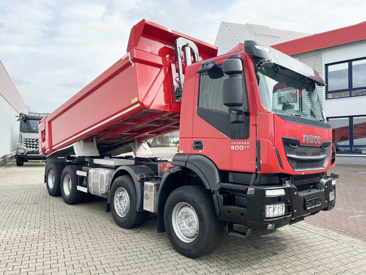 Kallurauto Trakker AD410T50 8x4 Trakker AD410T50 8x4, Stahlmulde ca. 16m³, hydr. Heckklappe: pilt 9