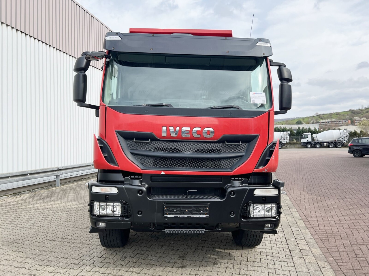 Kallurauto Trakker AD410T50 8x4 Trakker AD410T50 8x4, Stahlmulde ca. 16m³, hydr. Heckklappe: pilt 8