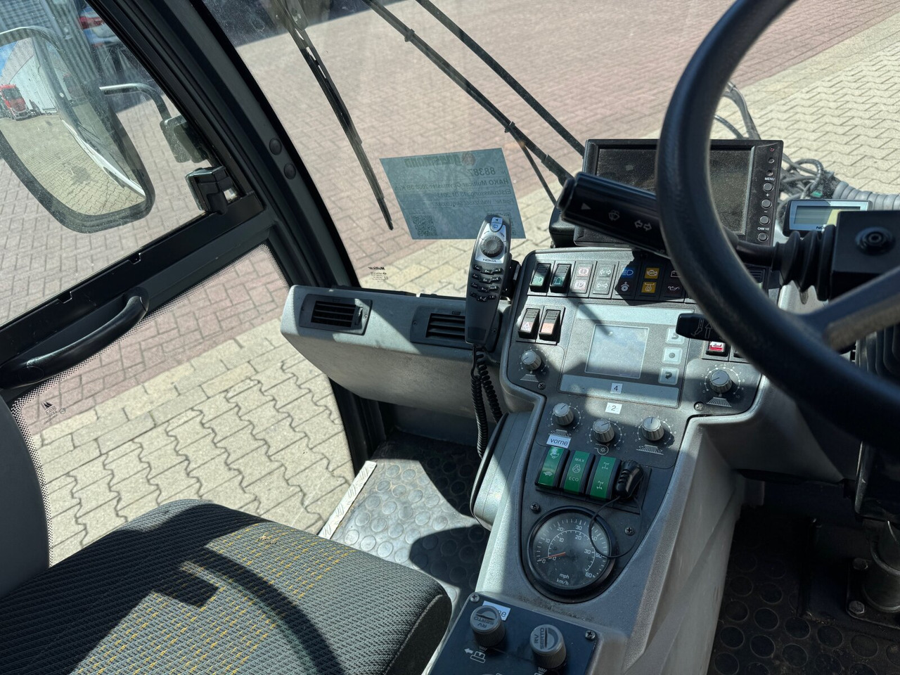 Hako Multicar Citymaster 2000 3B Kehrmaschine 4x2 Multicar Citymaster 2000 3B Kehrmaschine 4x2 - Veoauto: pilt 4 Hako Multicar Citymaster 2000 3B Kehrmaschine 4x2 Multicar Citymaster 2000 3B Kehrmaschine 4x2 - Veoauto: pilt 4
