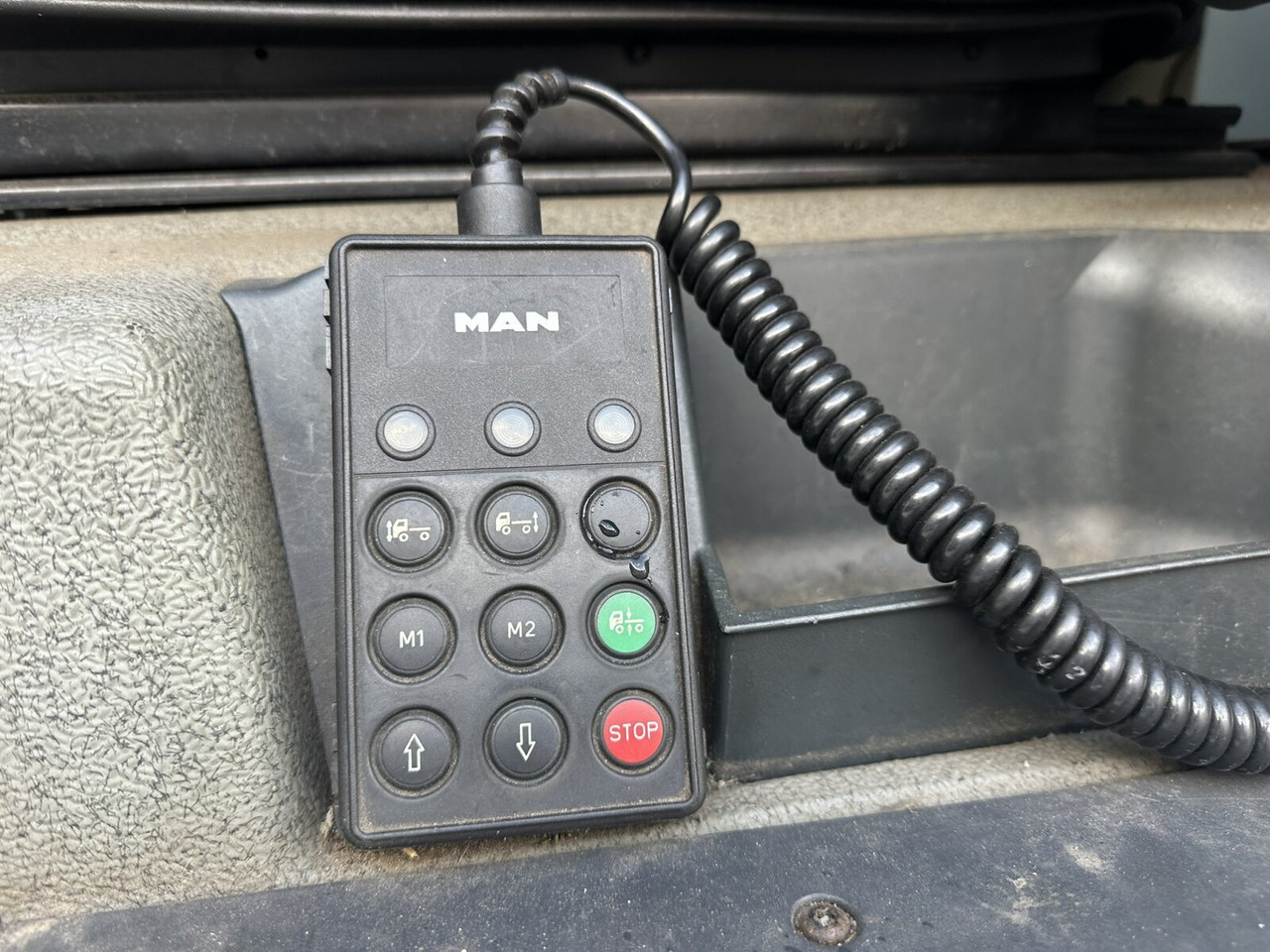 MAN TGA 18.350 4x2 LL TGA 18.350 4x2 LL, Fahrschulausstattung - Veoauto: pilt 5 MAN TGA 18.350 4x2 LL TGA 18.350 4x2 LL, Fahrschulausstattung - Veoauto: pilt 5