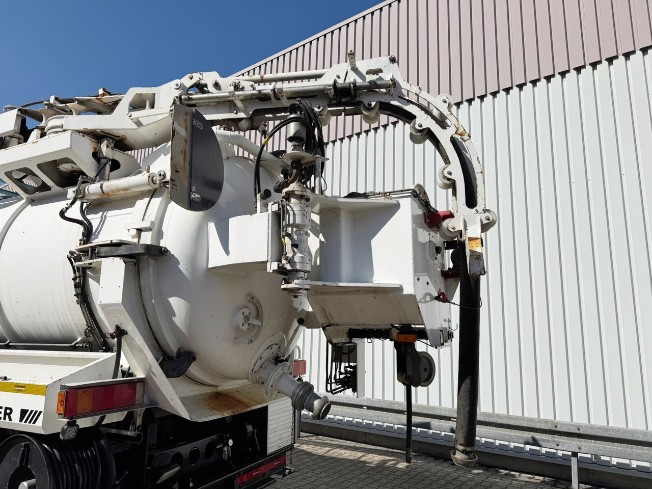 MAN TGM 18.284 4x2 BL TGM 18.284 4x2 BL, Assmann Saug- und Spülwagen 9m³ - Veoauto: pilt 2 MAN TGM 18.284 4x2 BL TGM 18.284 4x2 BL, Assmann Saug- und Spülwagen 9m³ - Veoauto: pilt 2