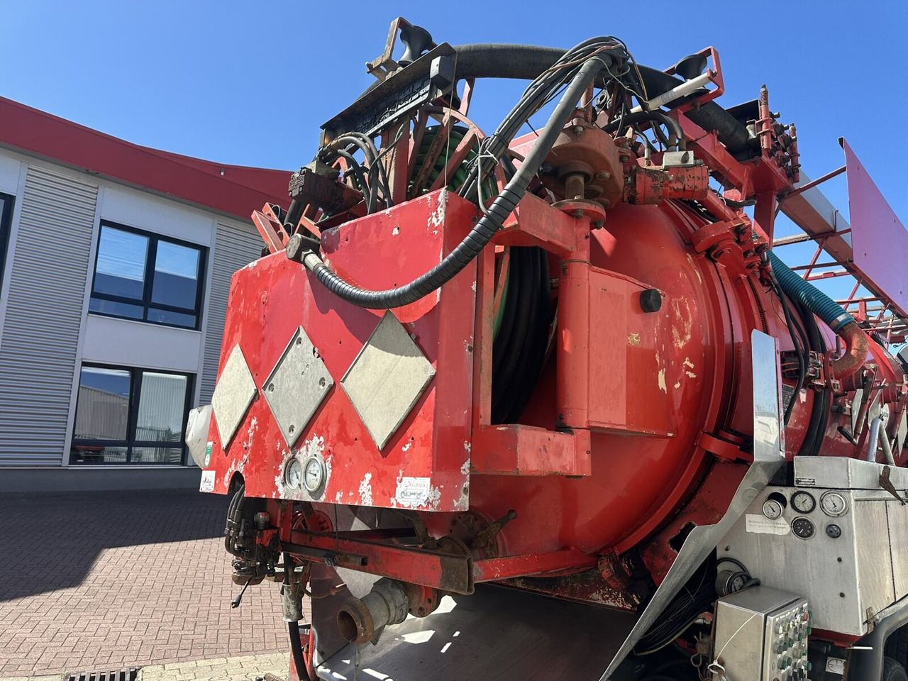 Mercedes-Benz Actros 2635 6x4 Actros 2635 6x4, Kutschke Saug- und Spülwagen ca. 13,5m³ - Veoauto: pilt 4 Mercedes-Benz Actros 2635 6x4 Actros 2635 6x4, Kutschke Saug- und Spülwagen ca. 13,5m³ - Veoauto: pilt 4