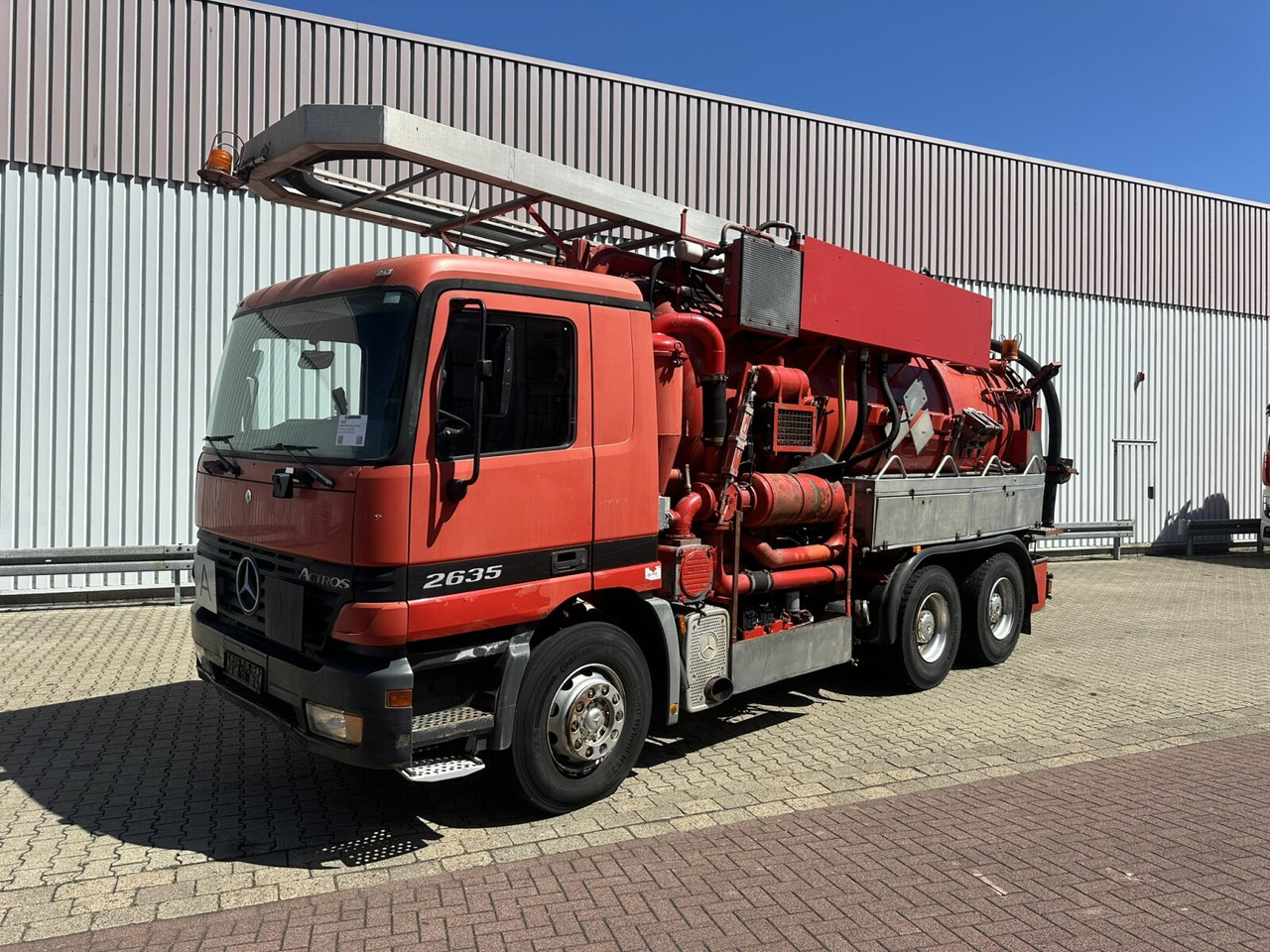 Mercedes-Benz Actros 2635 6x4 Actros 2635 6x4, Kutschke Saug- und Spülwagen ca. 13,5m³ - Veoauto: pilt 1 Mercedes-Benz Actros 2635 6x4 Actros 2635 6x4, Kutschke Saug- und Spülwagen ca. 13,5m³ - Veoauto: pilt 1