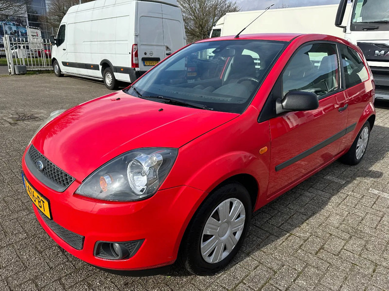 Ford Fiesta TDCi 1.4 + AIRCO + CARPLAY + REAR CAMERA + 194.511 KM - Luukpära: pilt 1 Ford Fiesta TDCi 1.4 + AIRCO + CARPLAY + REAR CAMERA + 194.511 KM - Luukpära: pilt 1