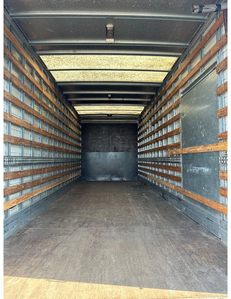 MAN TGL 12.210 MANUAL + 2000 KG LIFT + 2.60 M HIGH BIG BOX + AIRCO + SPRING / SPRING + 3 SEATS - Kasti veoauto: pilt 4 MAN TGL 12.210 MANUAL + 2000 KG LIFT + 2.60 M HIGH BIG BOX + AIRCO + SPRING / SPRING + 3 SEATS - Kasti veoauto: pilt 4