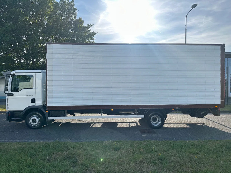 MAN TGL 12.210 MANUAL + 2000 KG LIFT + 2.60 M HIGH BIG BOX + AIRCO + SPRING / SPRING + 3 SEATS - Kasti veoauto: pilt 2 MAN TGL 12.210 MANUAL + 2000 KG LIFT + 2.60 M HIGH BIG BOX + AIRCO + SPRING / SPRING + 3 SEATS - Kasti veoauto: pilt 2
