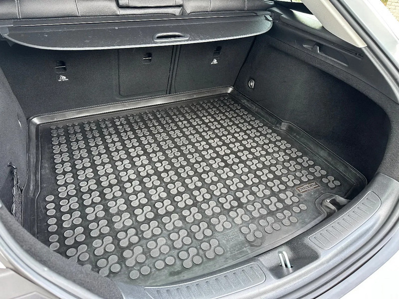 Mercedes-Benz CLA-Klasse 200 D - SHOOTING BRAKE + SUNROOF + NAVI - Auto: pilt 4 Mercedes-Benz CLA-Klasse 200 D - SHOOTING BRAKE + SUNROOF + NAVI - Auto: pilt 4