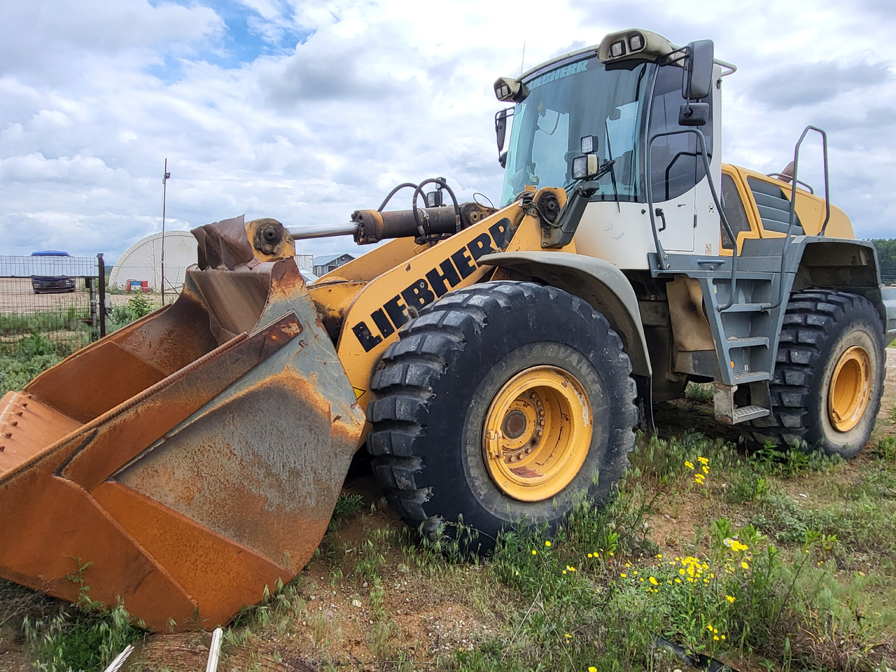 LIEBHERR L566 - Rataslaadur: pilt 1 LIEBHERR L566 - Rataslaadur: pilt 1