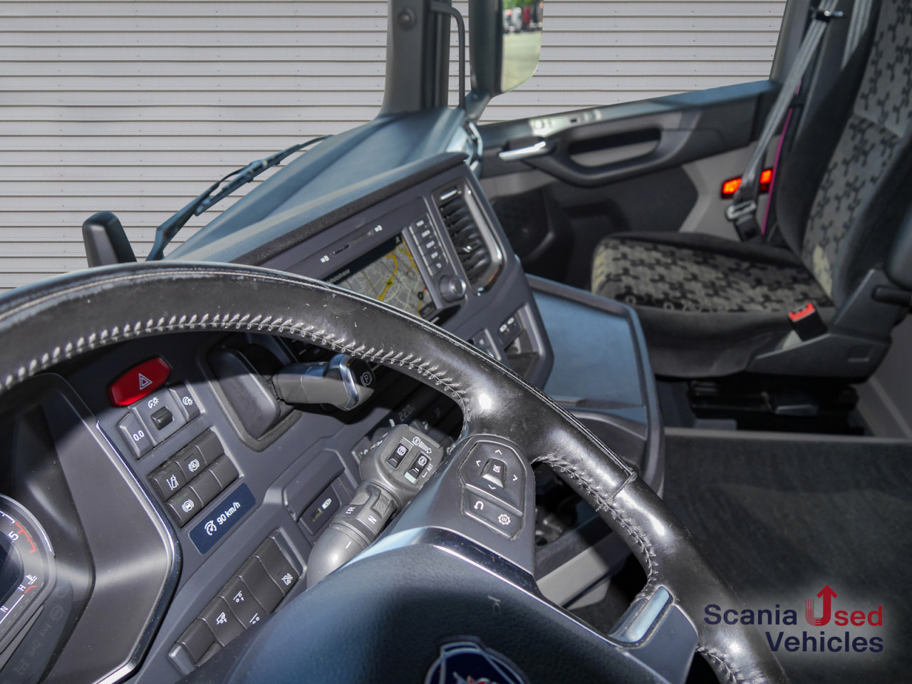 SCANIA R 410 B6x2*4NB - Pritsche / Plane / Hecktüren - - Tent veoauto: pilt 4 SCANIA R 410 B6x2*4NB - Pritsche / Plane / Hecktüren - - Tent veoauto: pilt 4