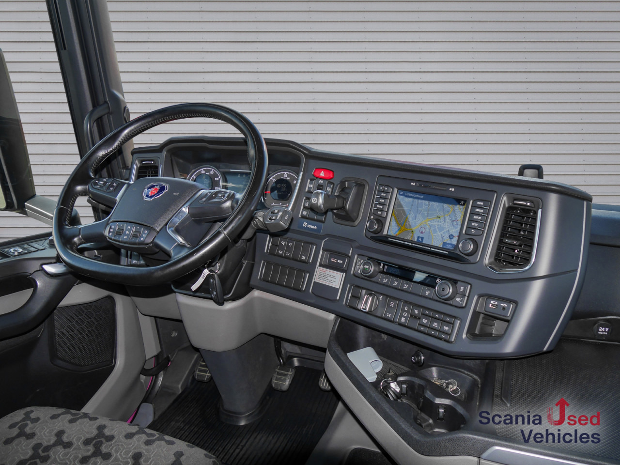 SCANIA R 410 B6x2*4NB - Pritsche / Plane / Hecktüren - - Tent veoauto: pilt 3 SCANIA R 410 B6x2*4NB - Pritsche / Plane / Hecktüren - - Tent veoauto: pilt 3