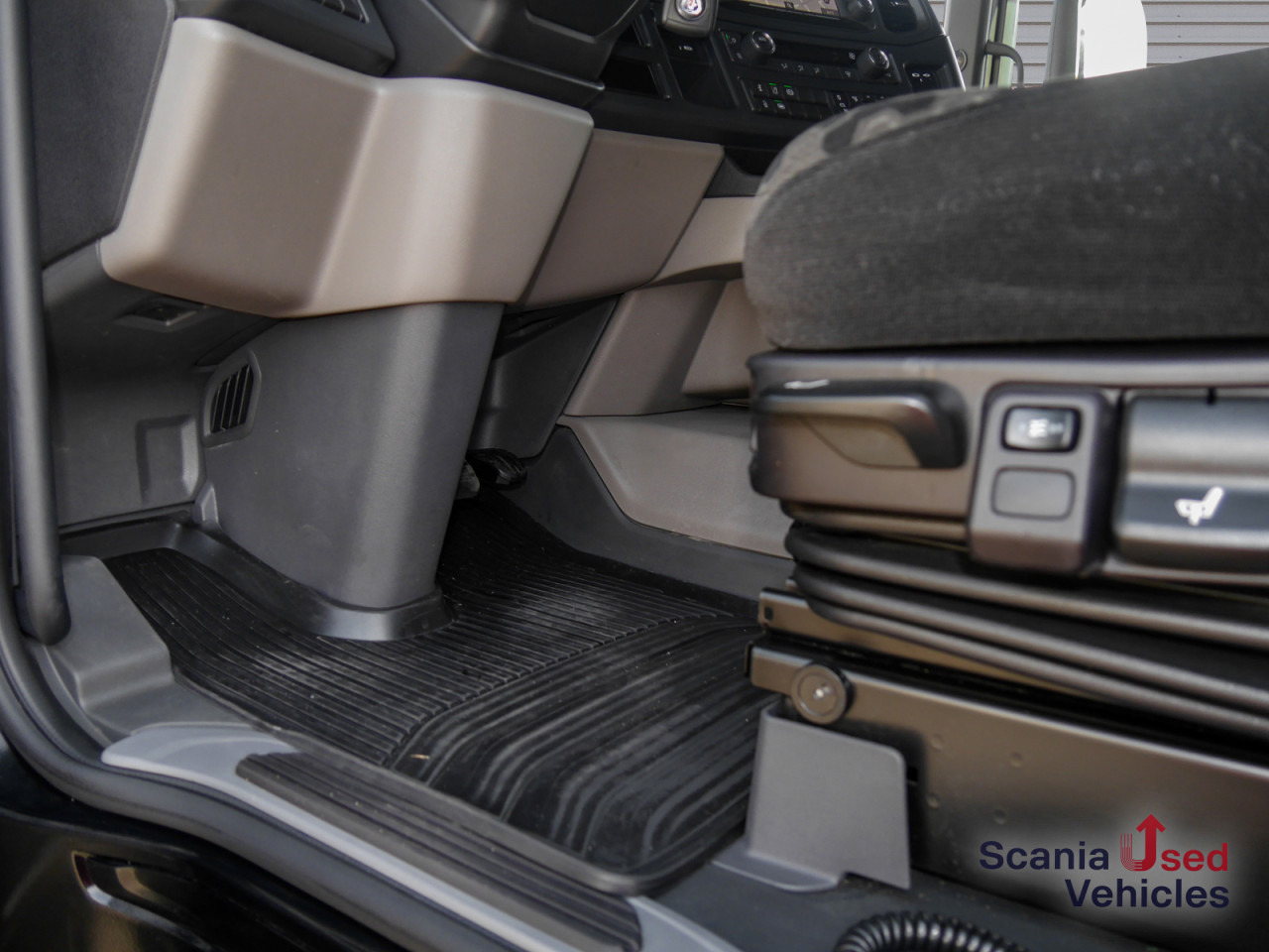 SCANIA R 460 A4x2NA - SUPER - - Sadulveok: pilt 3 SCANIA R 460 A4x2NA - SUPER - - Sadulveok: pilt 3