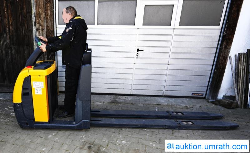 Kommissionierer Jungheinrich ECE 225 mit 72 Betriebsstunden Hubwagen Ameise Elektrohubwagen - Tellimusekoostur: pilt 2 Kommissionierer Jungheinrich ECE 225 mit 72 Betriebsstunden Hubwagen Ameise Elektrohubwagen - Tellimusekoostur: pilt 2