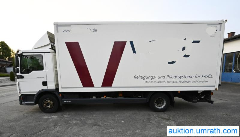 MAN MAN TGL 12.250 4x2 L/BL Koffer Ladebordwand Klimaautomatik NAVI Luftfederung Automatikgetriebe EURO 6 - Kasti veoauto: pilt 1 MAN MAN TGL 12.250 4x2 L/BL Koffer Ladebordwand Klimaautomatik NAVI Luftfederung Automatikgetriebe EURO 6 - Kasti veoauto: pilt 1