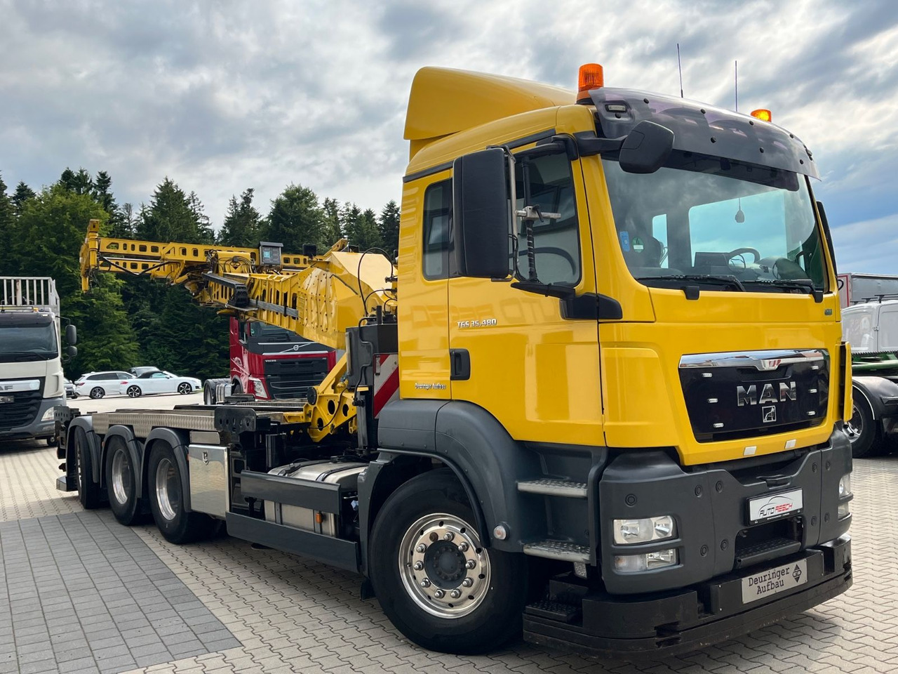 MAN TGS 35.480 8x4-4BL Deuringer Garagentransporter - Kraanaga veoauto: pilt 2 MAN TGS 35.480 8x4-4BL Deuringer Garagentransporter - Kraanaga veoauto: pilt 2