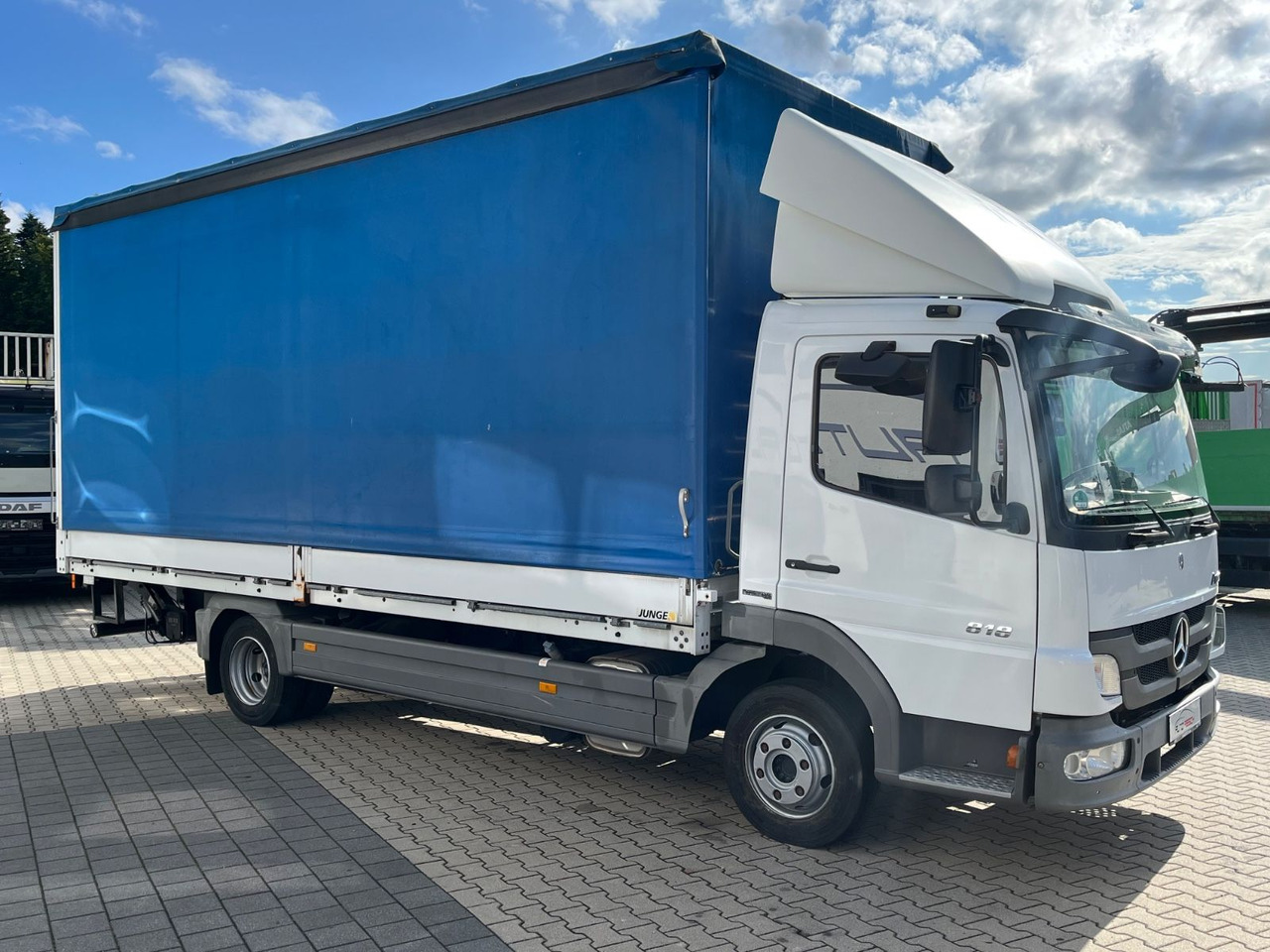 Mercedes-Benz Atego 818 Klima Sperre 74100KM 2,70 Ladehöhe - Tent tarbesõiduk: pilt 2 Mercedes-Benz Atego 818 Klima Sperre 74100KM 2,70 Ladehöhe - Tent tarbesõiduk: pilt 2