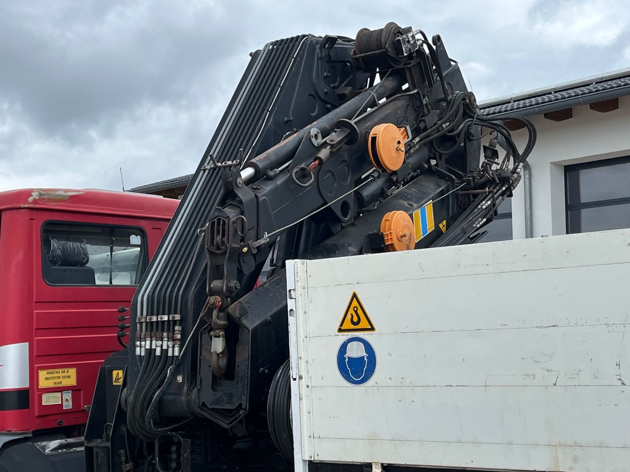 Mercedes-Benz SK 1820 mit HIAB 215-5 mit Jib und Winde - Madelveok/ Platvormveok, Kraanaga veoauto: pilt 5 Mercedes-Benz SK 1820 mit HIAB 215-5 mit Jib und Winde - Madelveok/ Platvormveok, Kraanaga veoauto: pilt 5