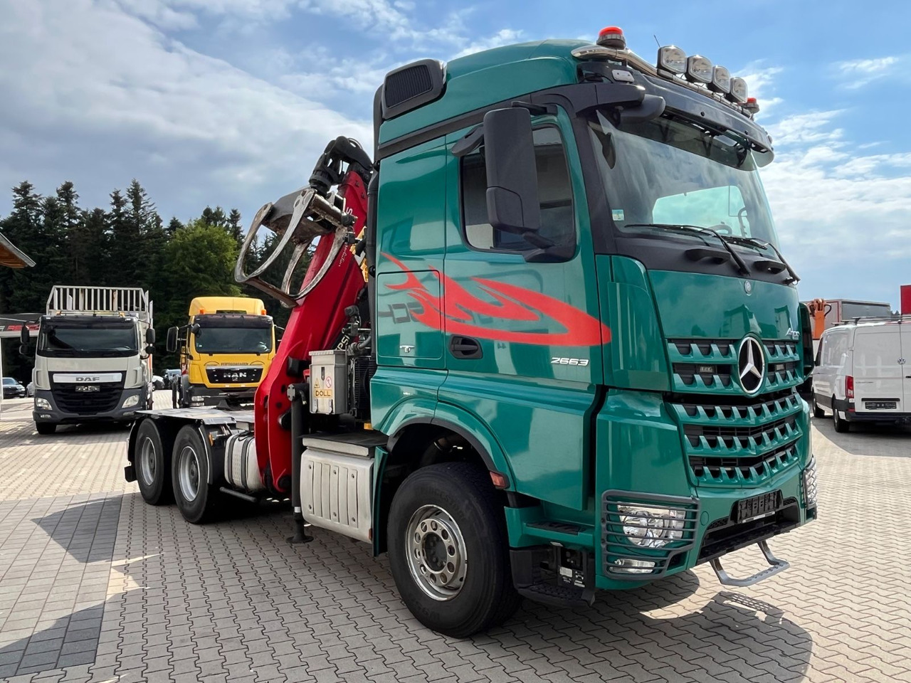 Mercedes-Benz Arocs 2663 6x4 mit Epsilon S260Z Langholzkran - Sadulveok: pilt 4 Mercedes-Benz Arocs 2663 6x4 mit Epsilon S260Z Langholzkran - Sadulveok: pilt 4